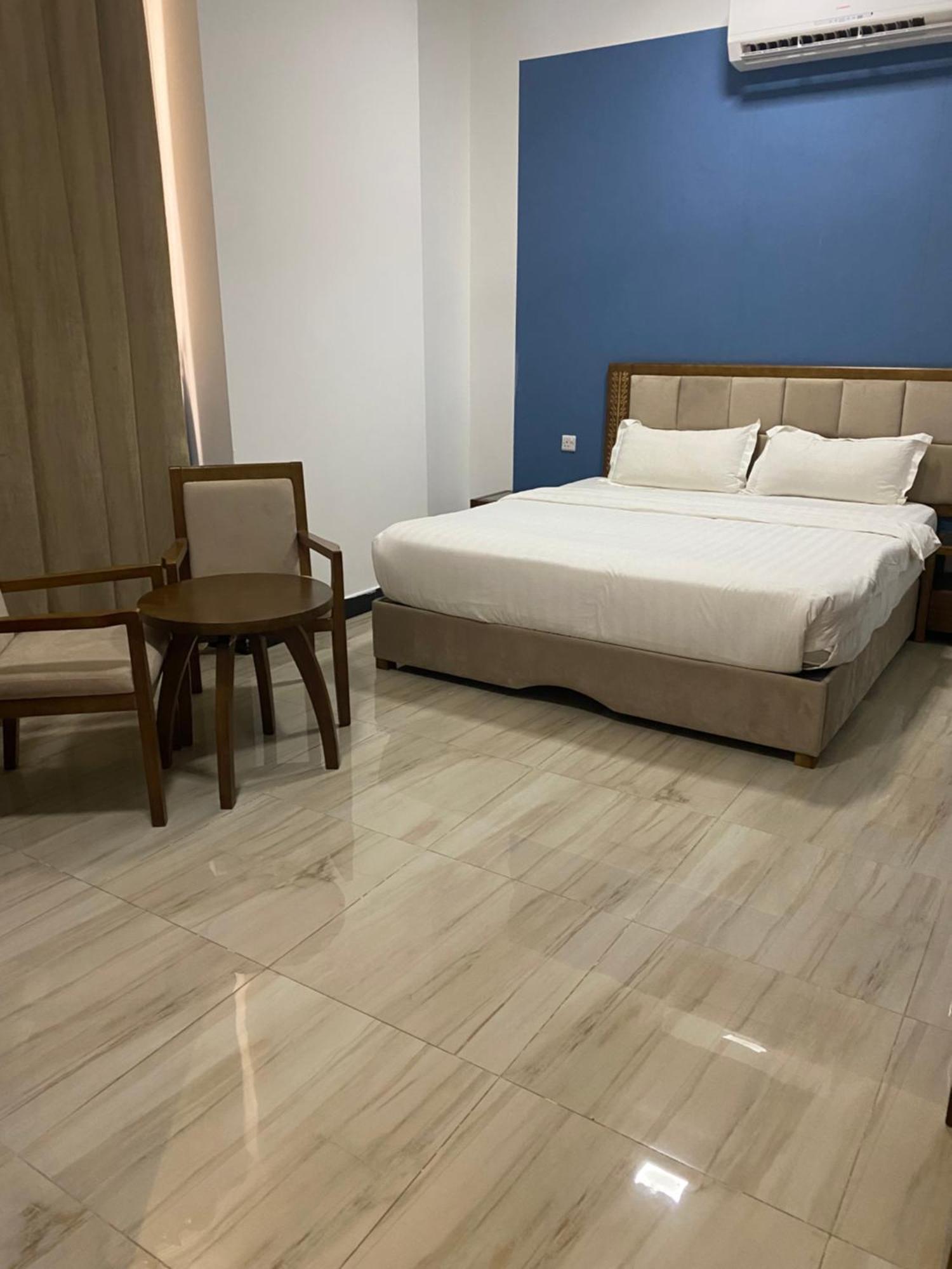 Home Station Hotel Маскат Экстерьер фото