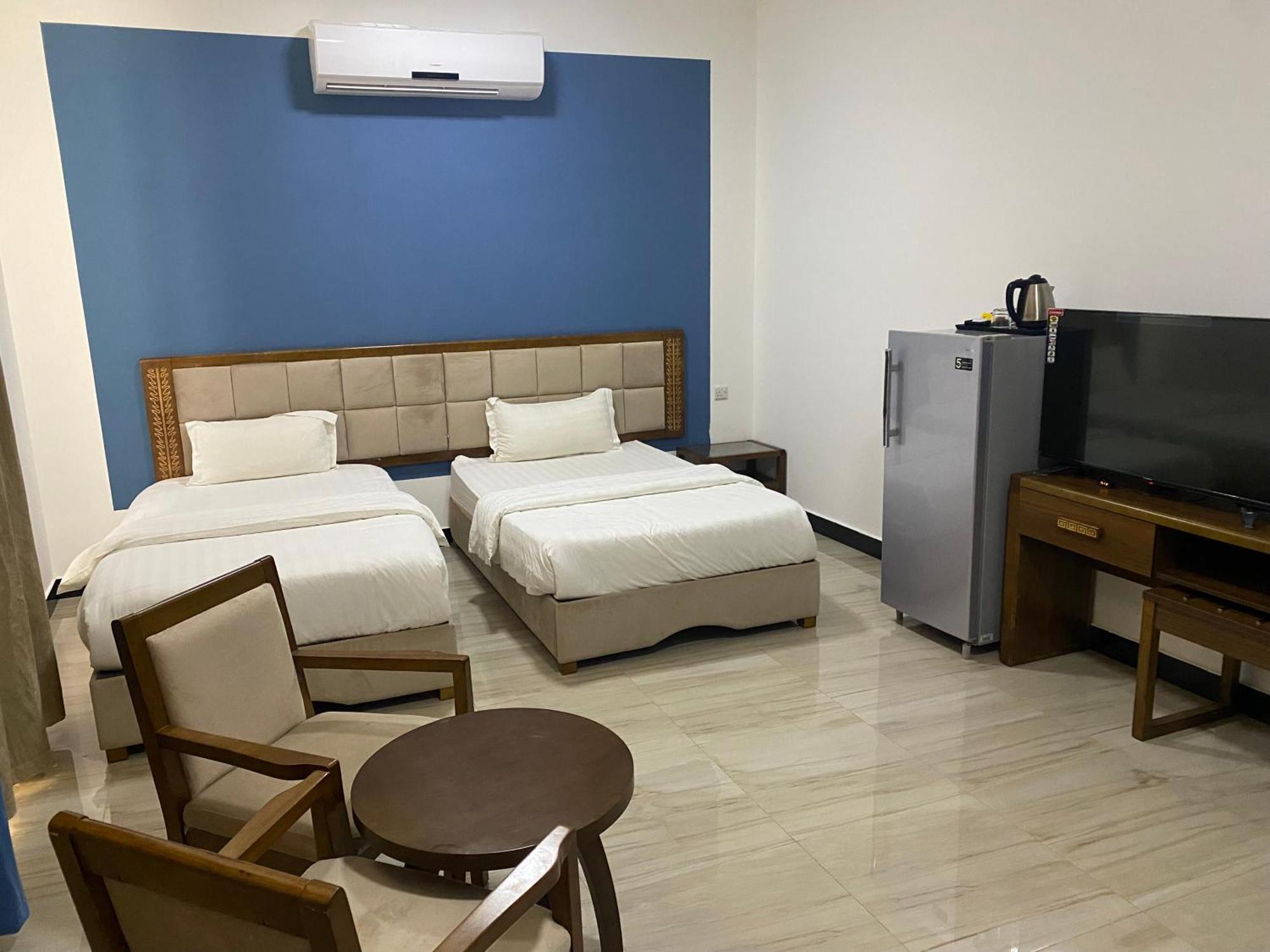 Home Station Hotel Маскат Экстерьер фото