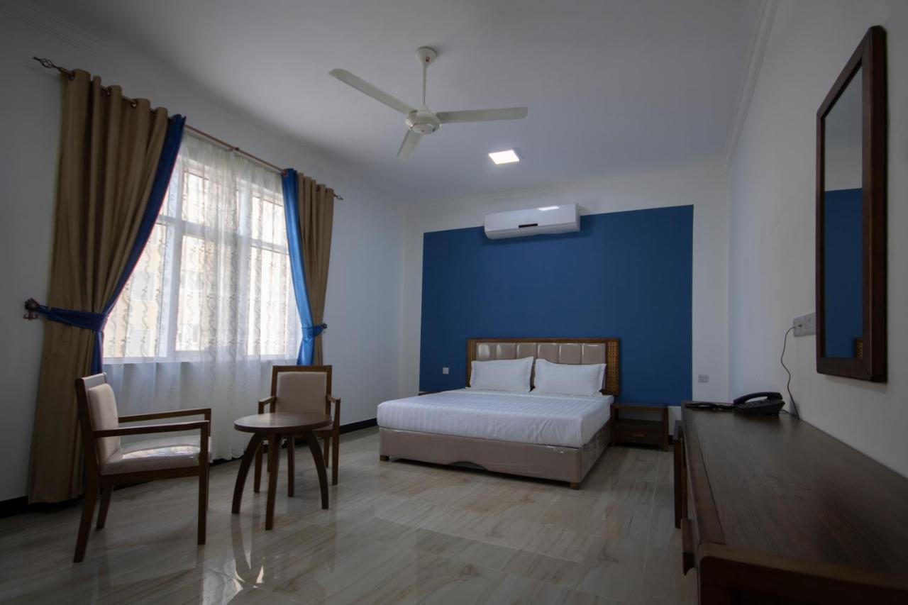 Home Station Hotel Маскат Экстерьер фото