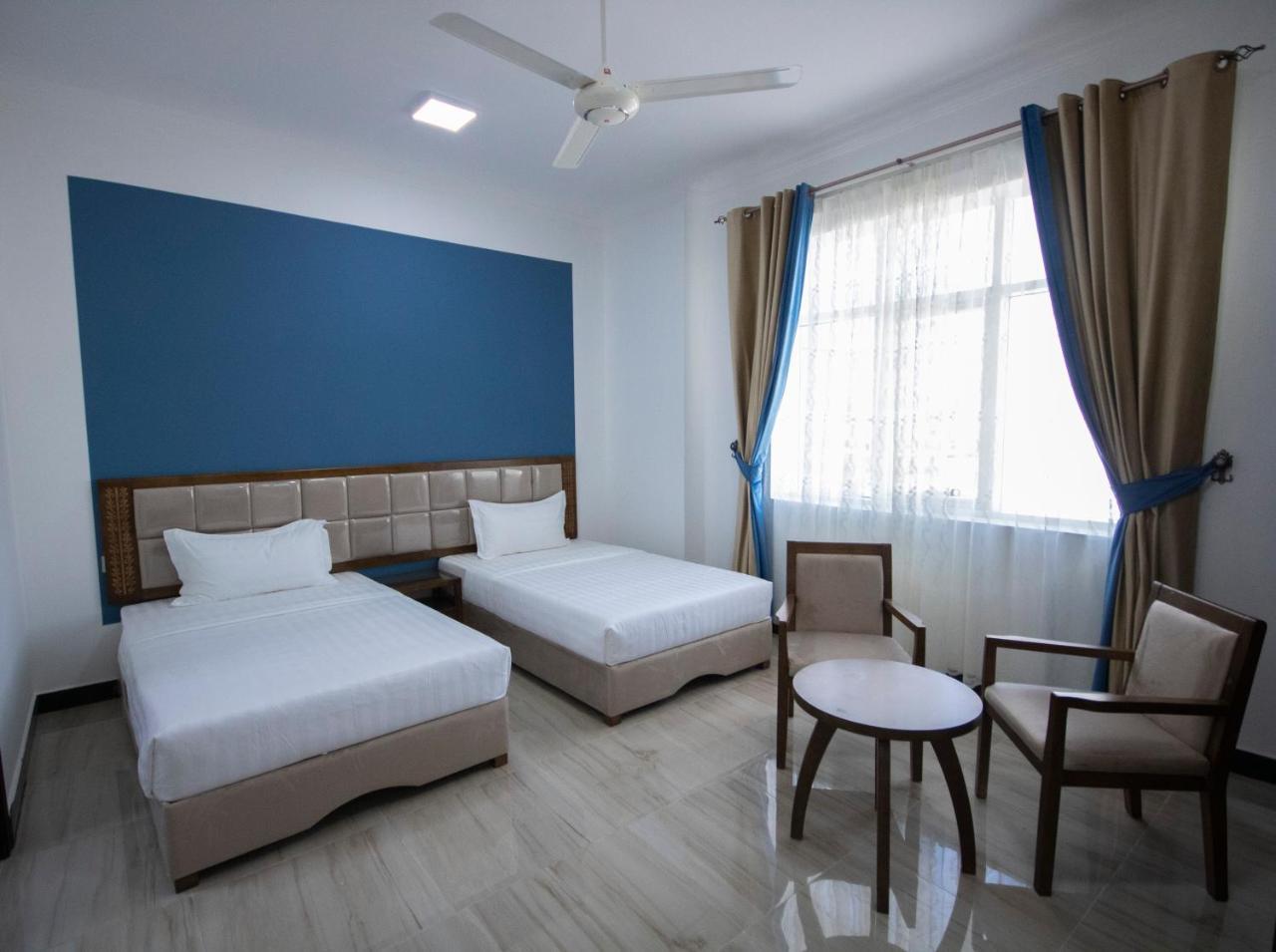 Home Station Hotel Маскат Экстерьер фото